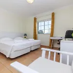 B85 - Seasun Step In Da Rocha شقة *