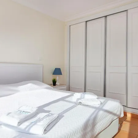 B85 - Seasun Step In Da Rocha Апартаменты *