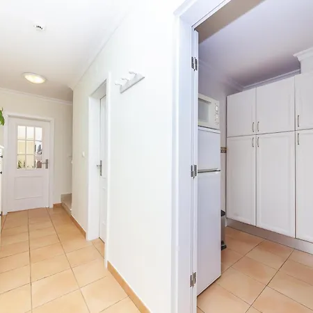 B85 - Seasun Step In Da Rocha