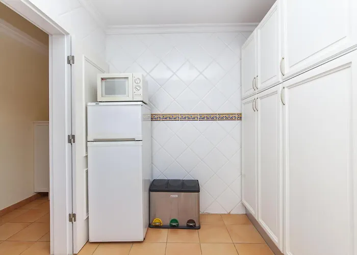 B85 - Seasun Step In Da Rocha *