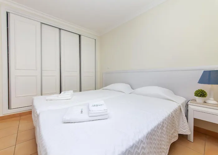 Apartment B85 - Seasun Step In Da Rocha